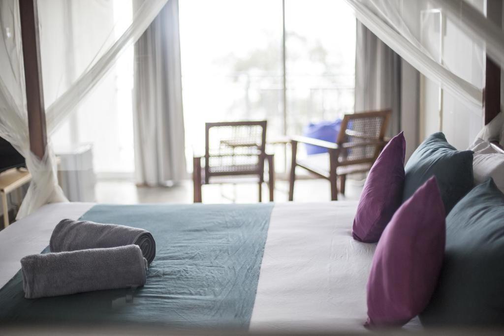 Seals Harbor Hotel Велигама Экстерьер фото