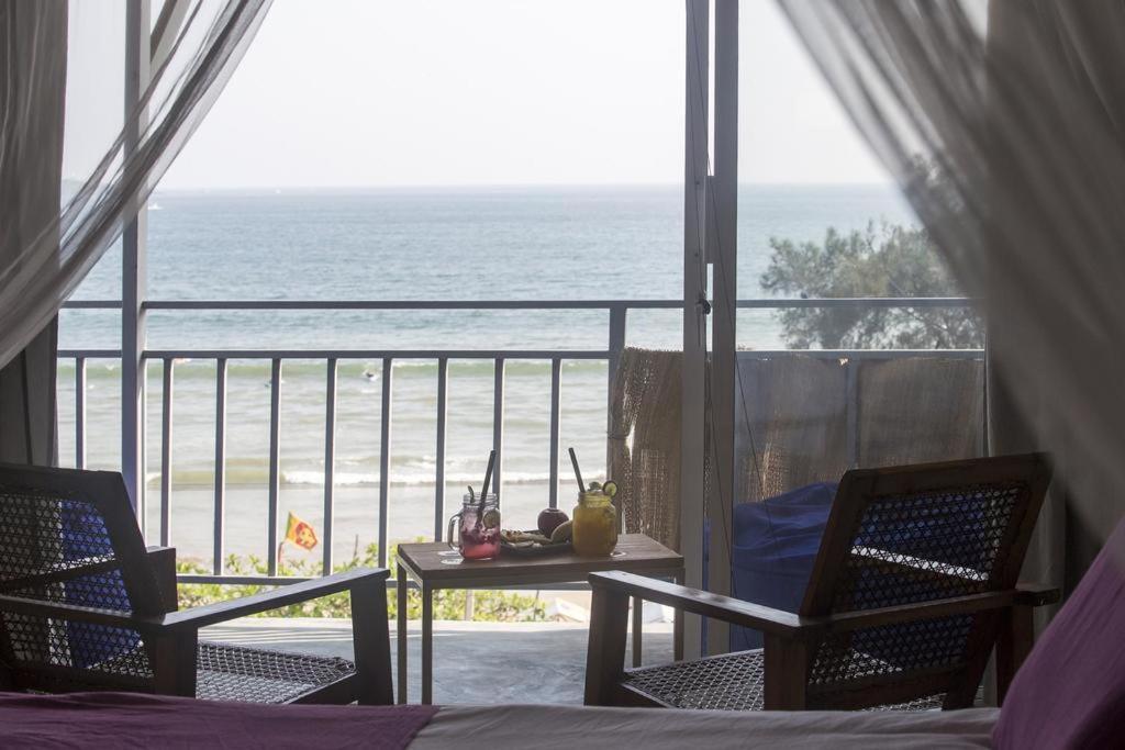 Seals Harbor Hotel Велигама Экстерьер фото