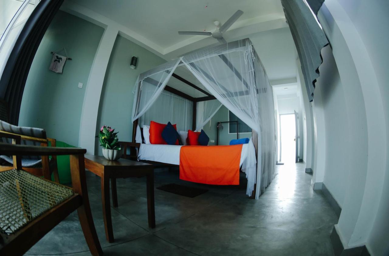 Seals Harbor Hotel Велигама Экстерьер фото